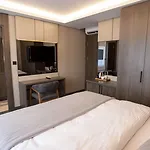 Garden Hotel