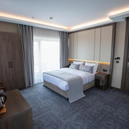 Hotel Garden 4*